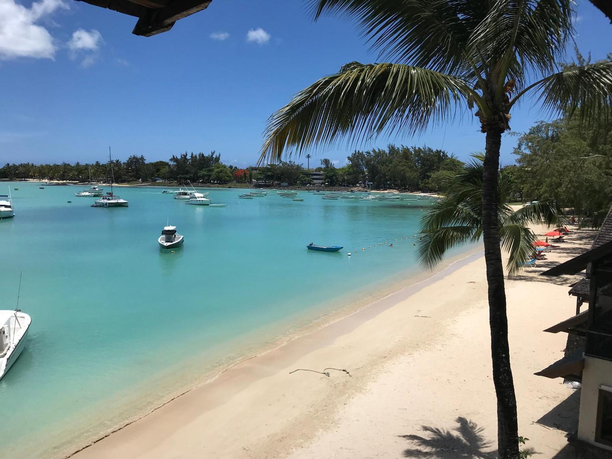 Grand Baie Beach Penthouse Buitenkant foto